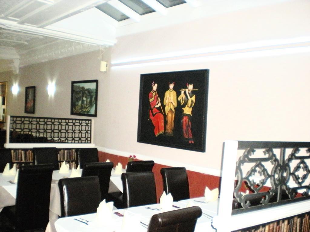 At Caledonia Hotel ดักลาส ภายนอก รูปภาพ